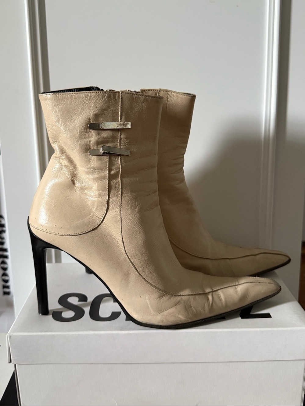 Vintage Cream Leather Pointed-Toe Stiletto Ankle Boots